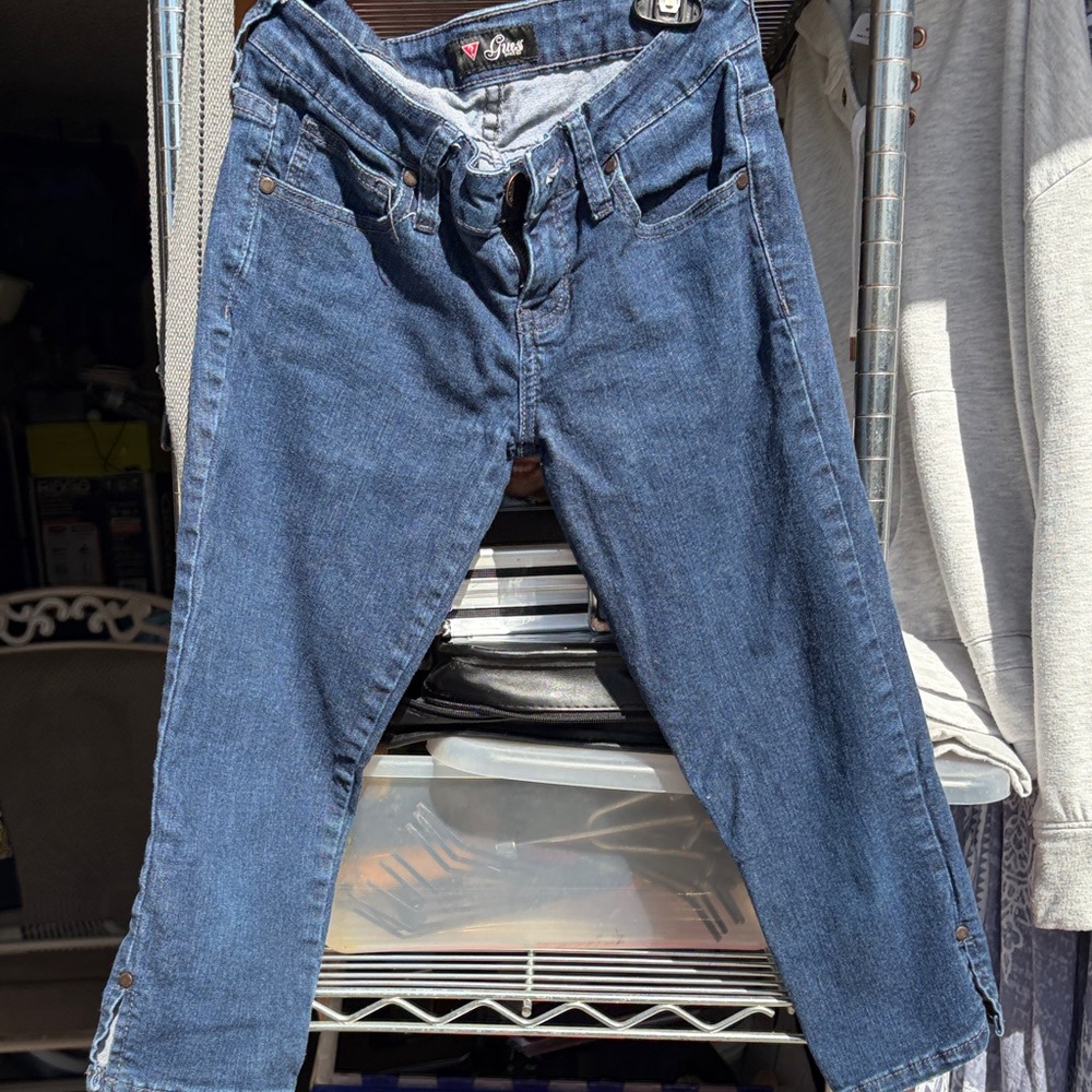 Sz 00, Guess, Blue Denim Jeans,       mint condition